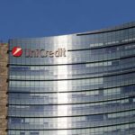 UniCredit: utile record nel trimestre, alza stime per fine anno