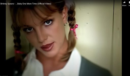 “Baby One More Time” di Britney Spears supera miliardo su YouTube