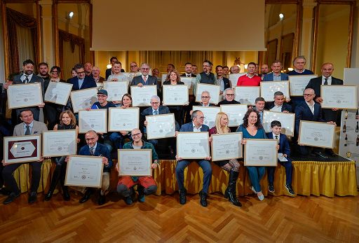 Merano WineFestival: i WineHunter Award Platinum 2024 e gli Honour Award