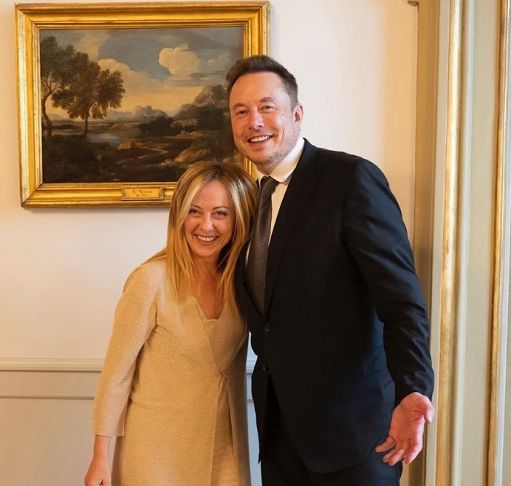 Migranti, Meloni sente Musk e tenta di chiudere polemica