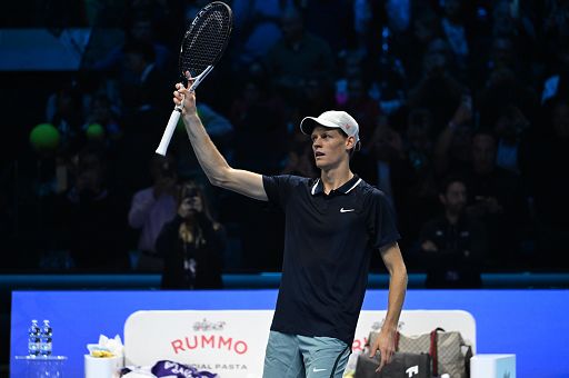 Tennis, Sinner vince le Atp Finals, Fritz battuto 6-4, 6-4