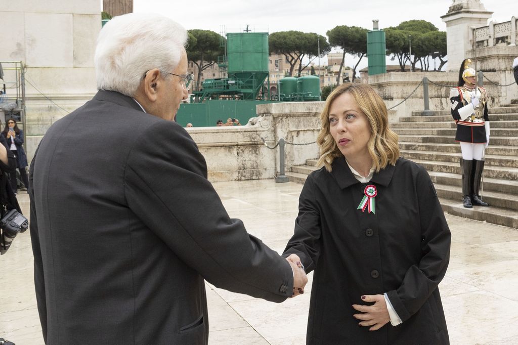 Meloni a pranzo da Mattarella, sul tavolo manovra e dopo-Fitto