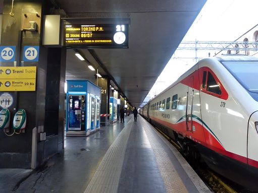 Trenitalia: circolazione sospesa a Roma Termini, in corso accertamenti